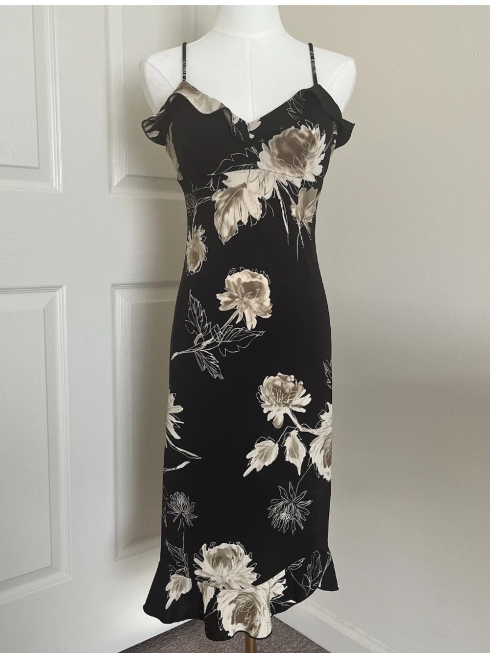 Y2K La Belle Black Strapless Floral Slip Dress with Beige Blooms